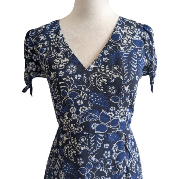 J.Crew Navy Blue Floral Faux Wrap Dress Size 0 V-Neck Mini Summer - Picture 3 of 13